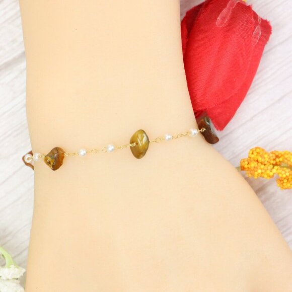 "Trendy Handmade Bracelet – A Thoughtful Gift for Girls & Women | UNVRC1668 - Picture 4 of 10